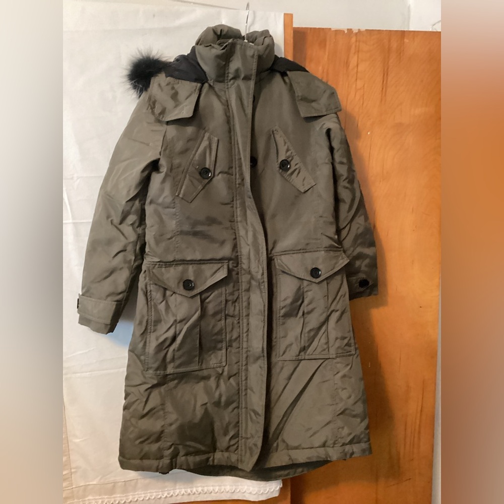 BURBERRY BRIT  DOWN AND FEATHER JACKET WITH HOOD WITH FAUX FUR SZ M